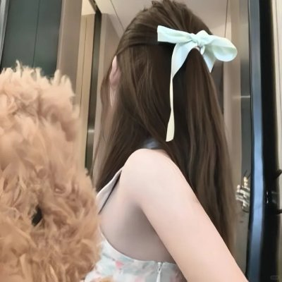 她比烟花寂寞